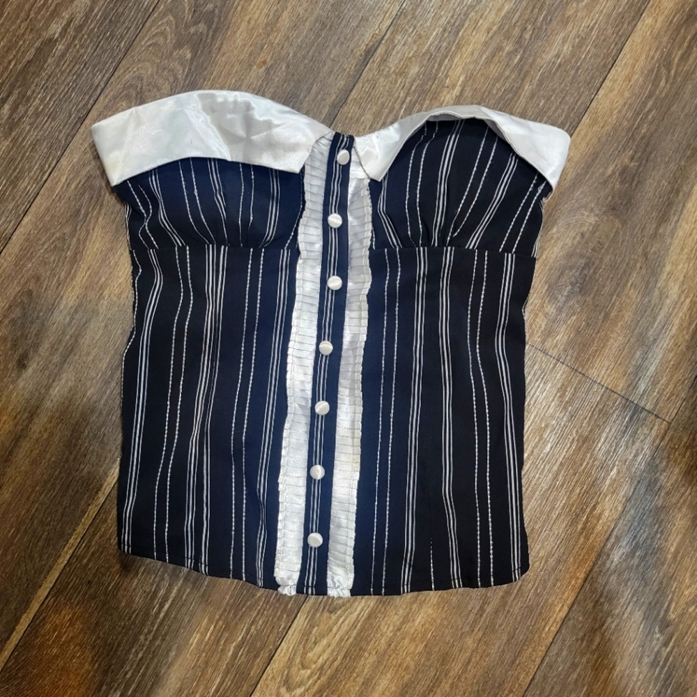 Sleeveless top
